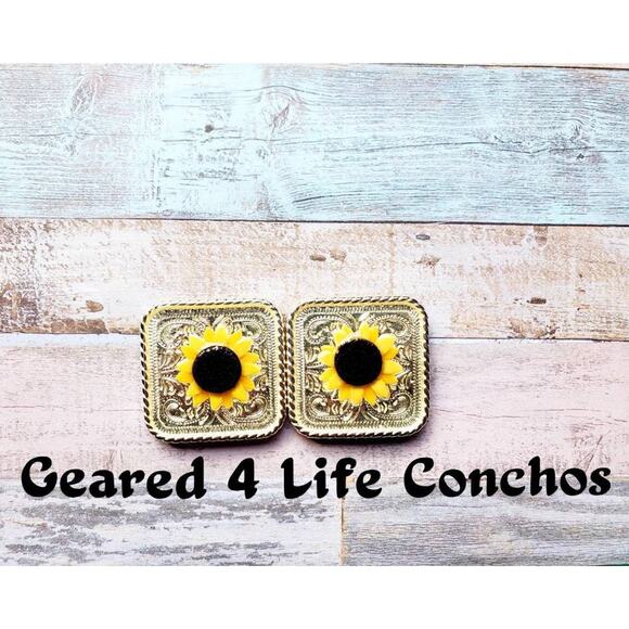 Sunflower concho set saddle conchos, screwback concho for leather and tack - Picture 2 of 3